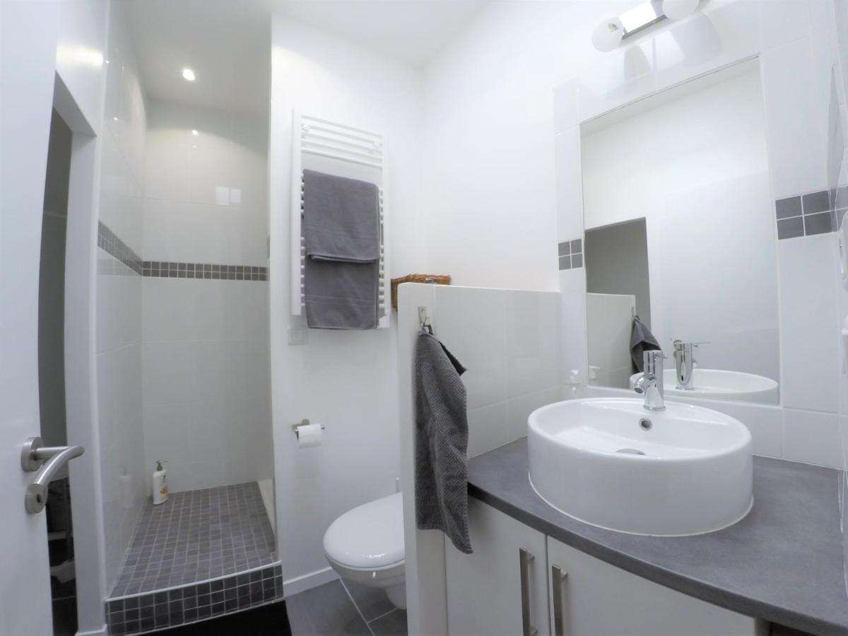 Le T2 Moderne Des Palmiers Au Coeur De Moissac Apartment ภายนอก รูปภาพ